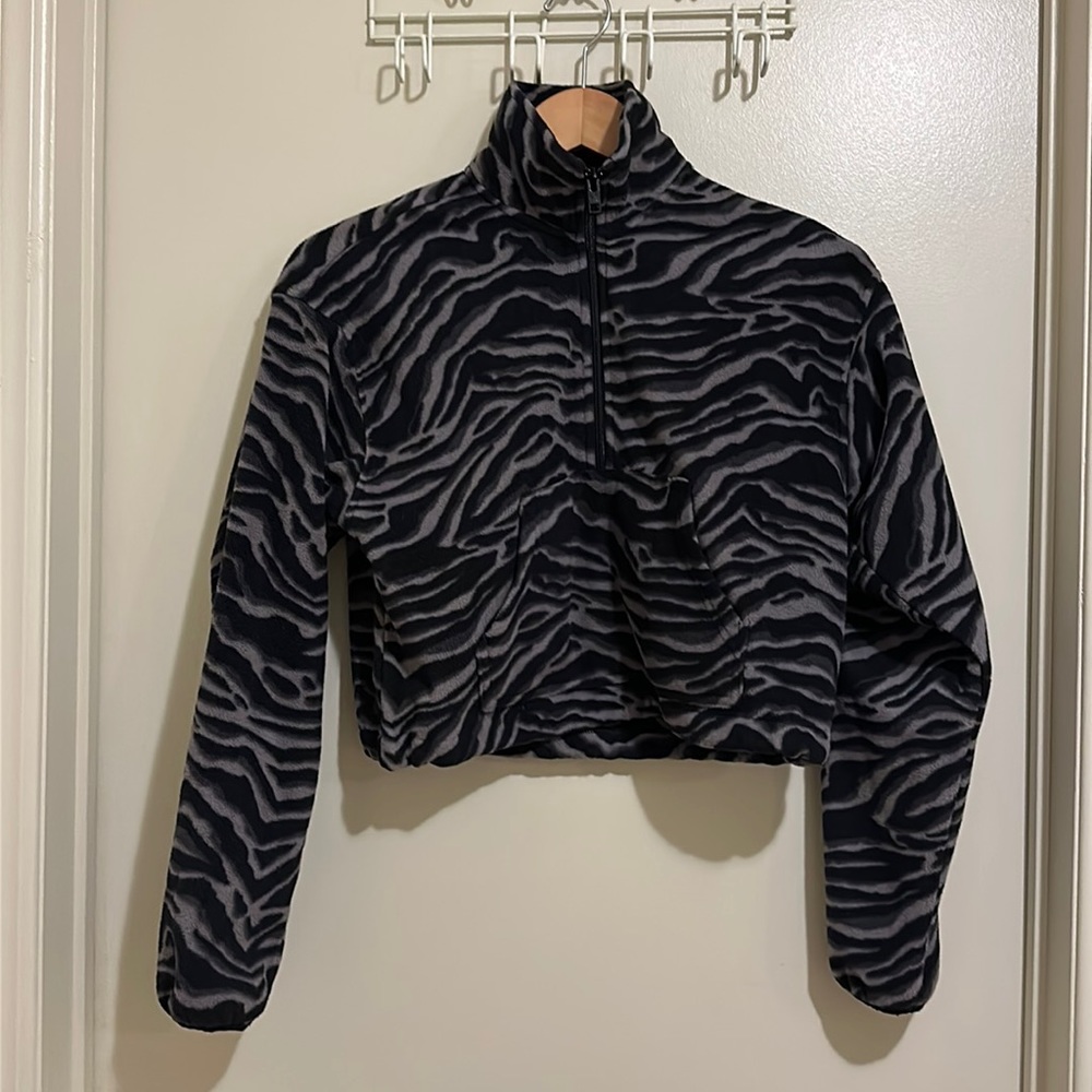 Aritzia TNA Polar 1/2 Zip (XXS) - Picture 6 of 8